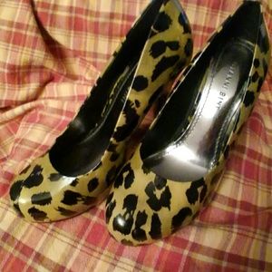 Gianni Bini heels animal print